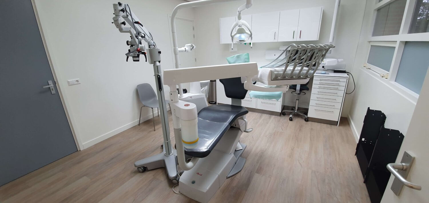 Complete verbouwing tandartspraktijk Aalsmeer in Aalsmeer